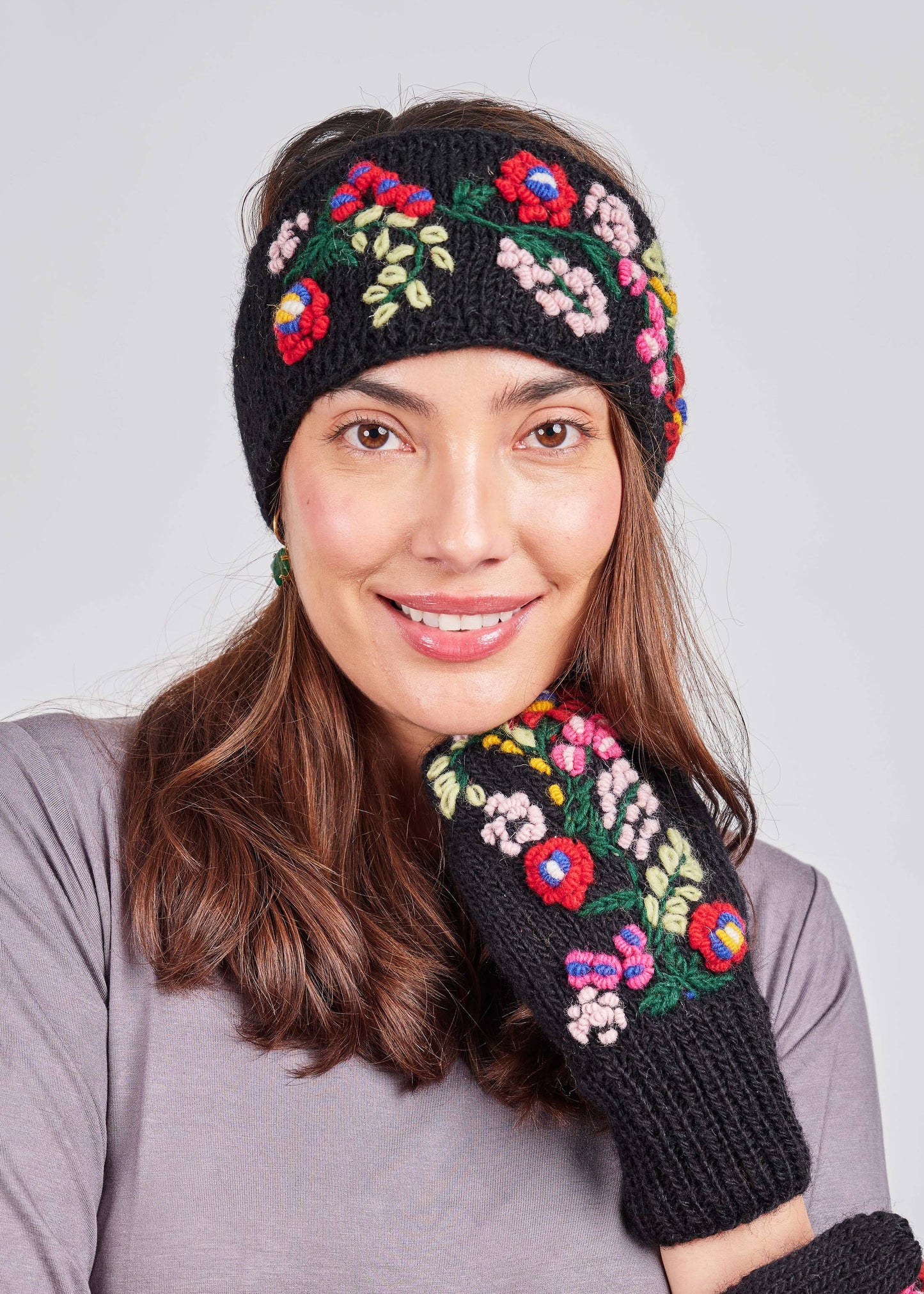 Floral Embroidered Mittens