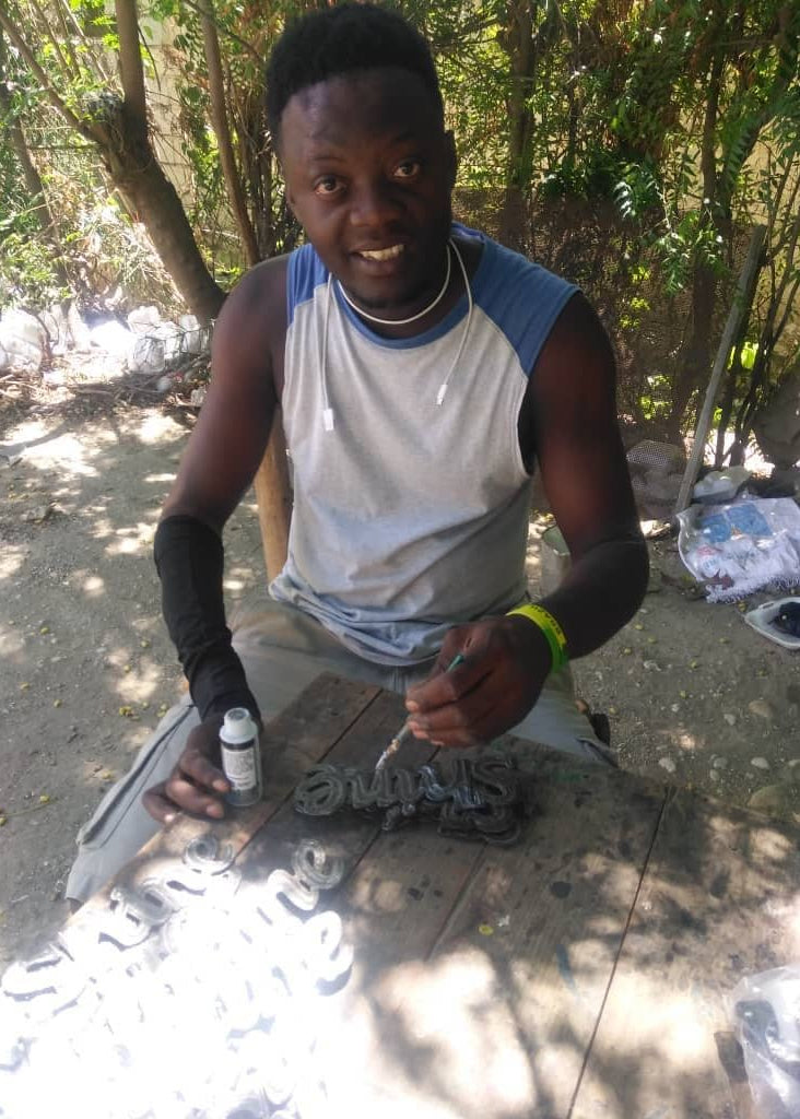 Love Circle Metal Art Ornament