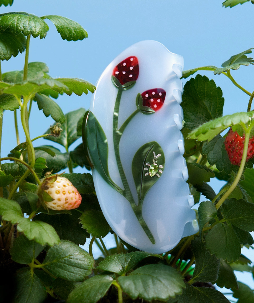 Forest Berry Claw
