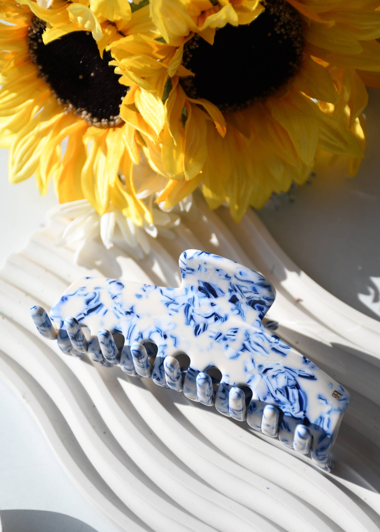 Porcelain Hair Claw