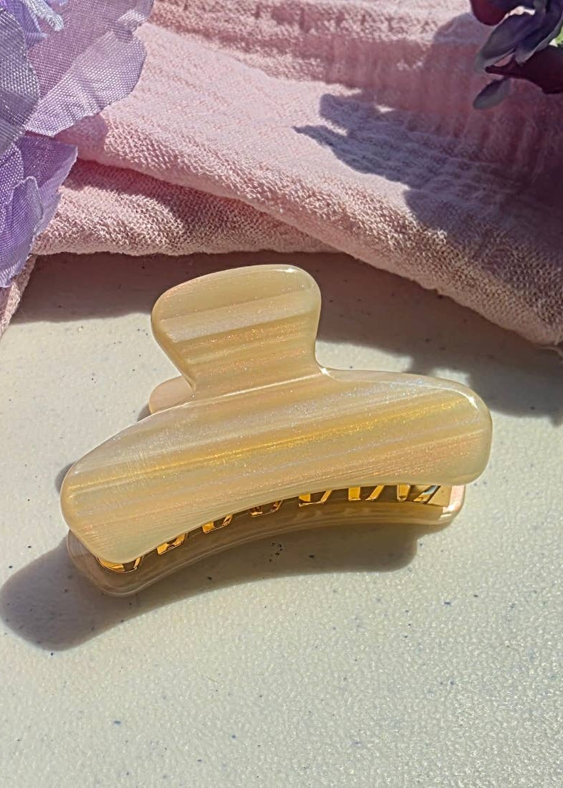 Mini French Claw-Sandstone