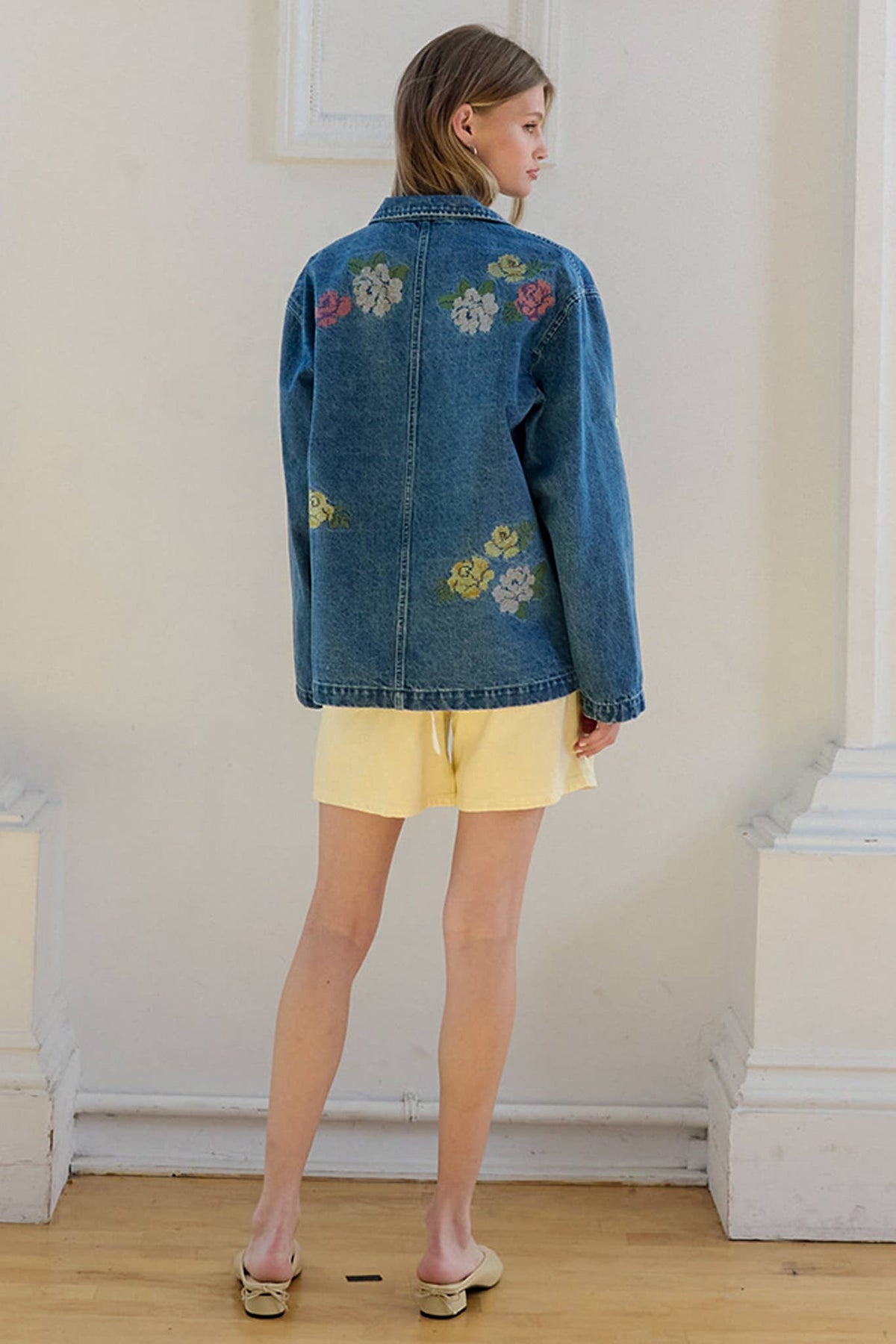 Floral Embroidered Denim Jacket - RJ1130: DENIM / S-M-L (3-2-1)