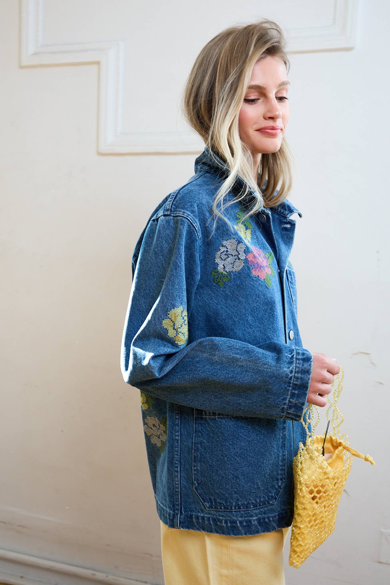 Floral Embroidered Denim Jacket - RJ1130: DENIM / S-M-L (3-2-1)