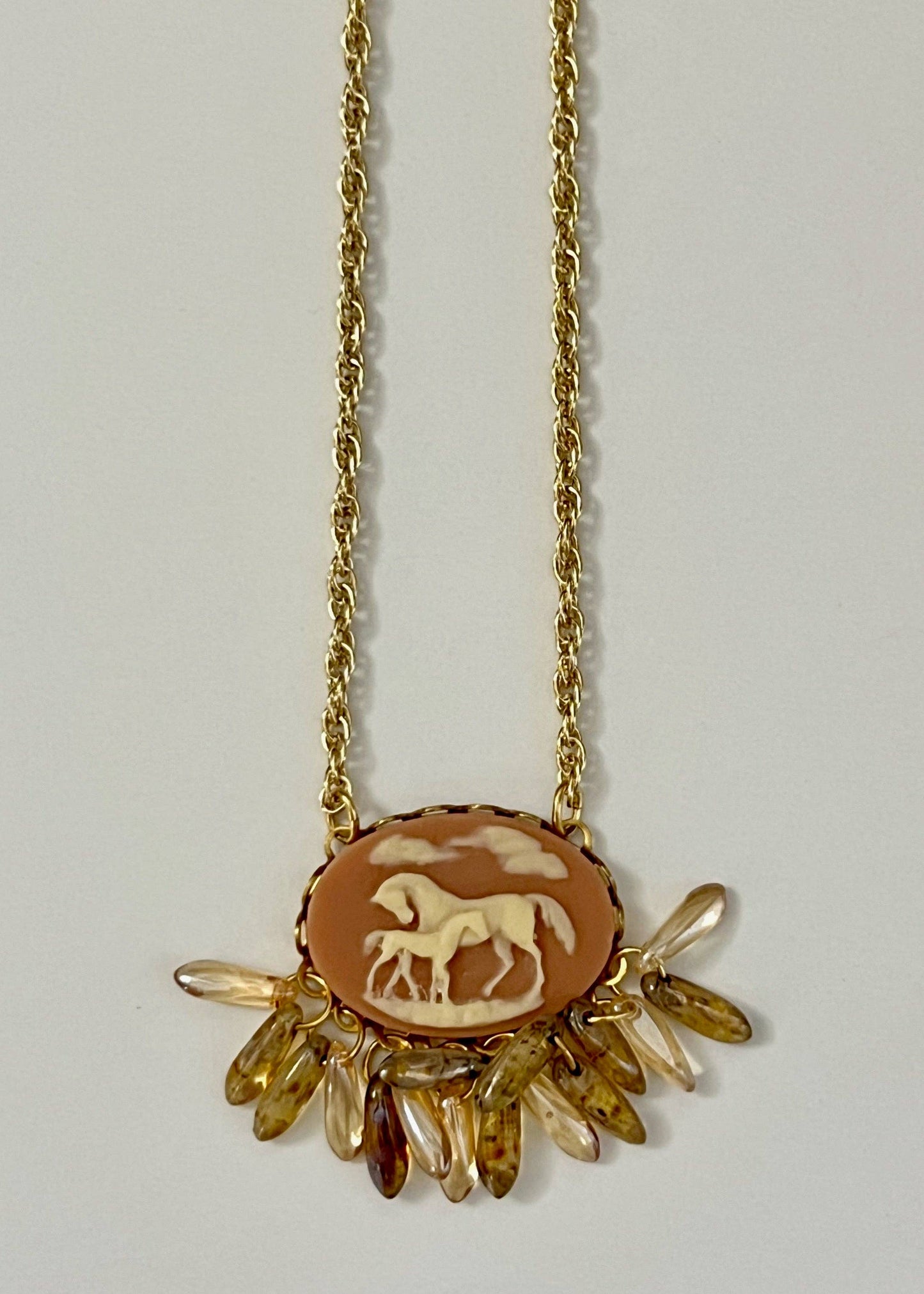 Rosalind Necklace: 18" / Mother of pearl