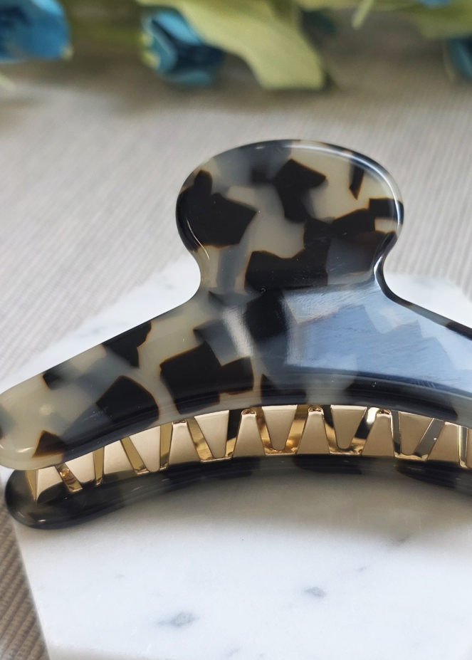 Blonde Tortoise Hair Clip