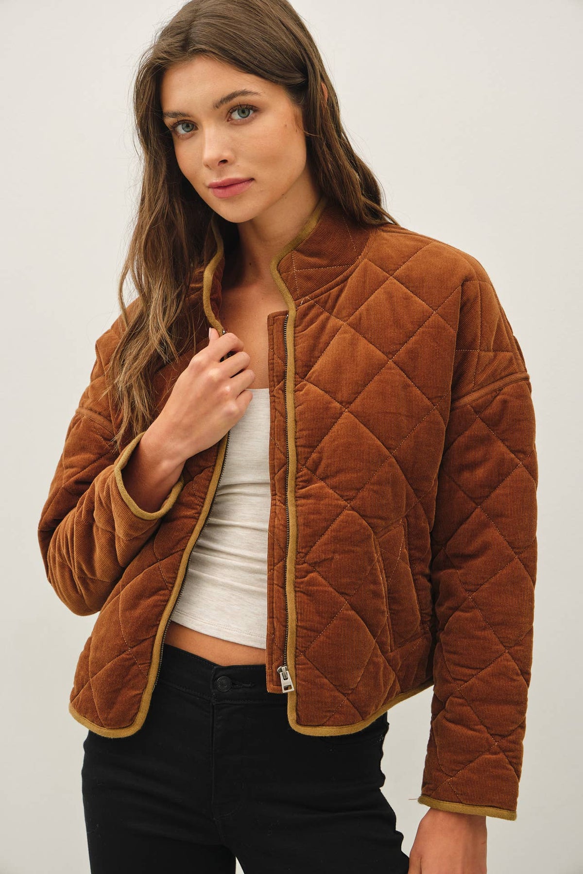 CORDUROY QUILTING CROPPED JACKET : GOLDEN BROWN / L