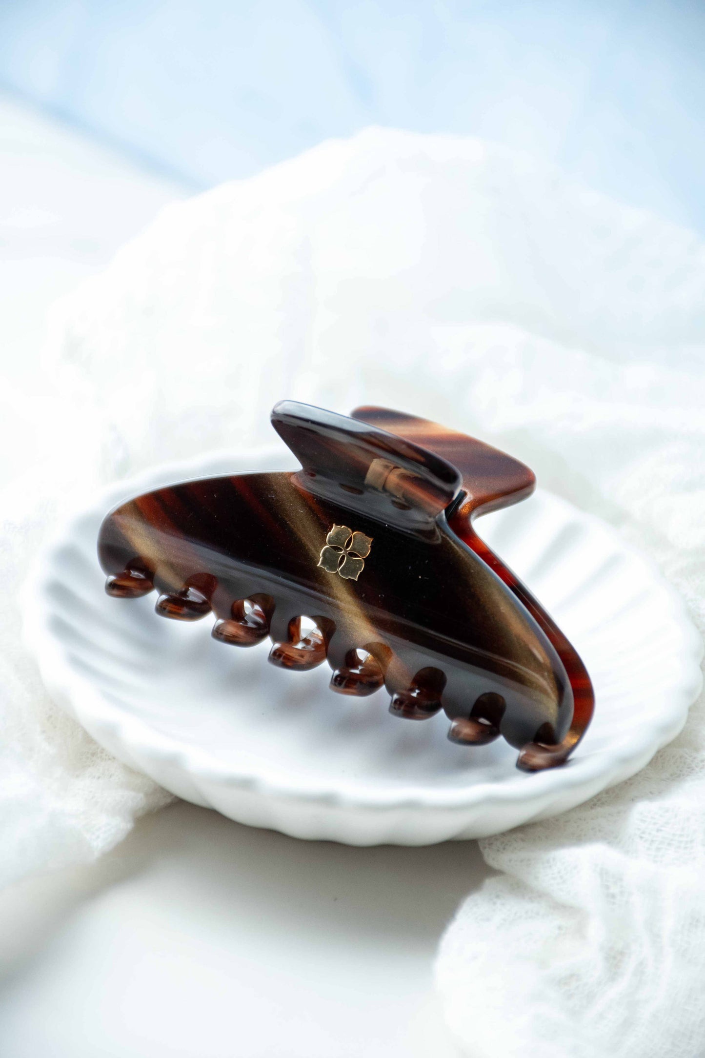 Glamour Grip Mini Claw in Tigers Eye